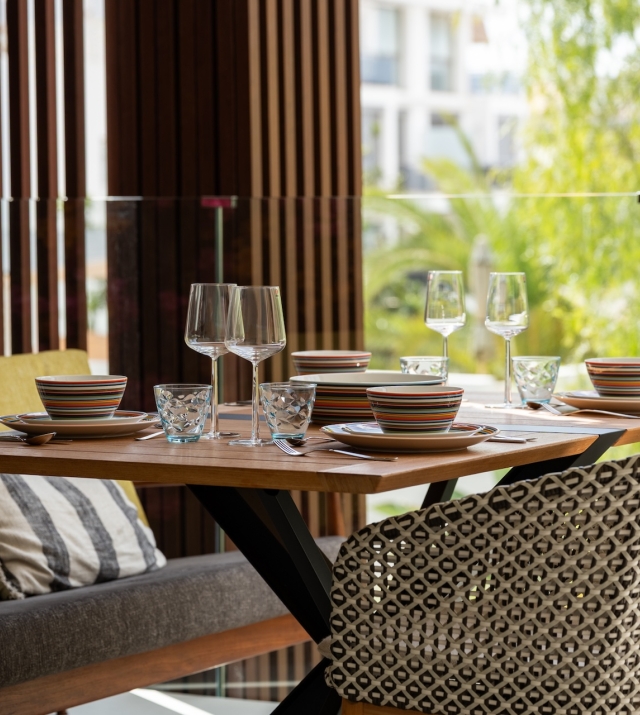 Resa Estates 3 slaapkamers Talamanca te koop sale Ibiza terrace detail.jpg